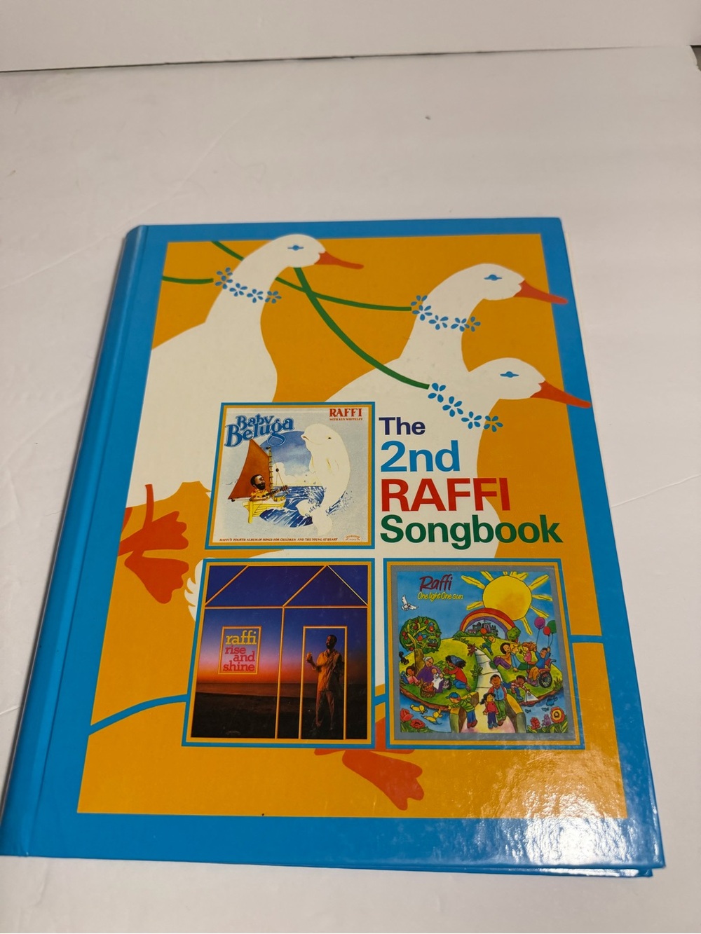 Raffi Yellow and Blue Illustrated Songbook
